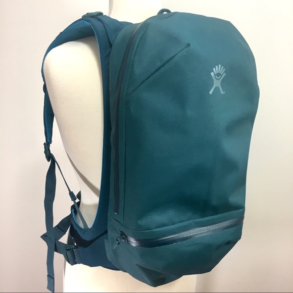 hydro flask water backpack